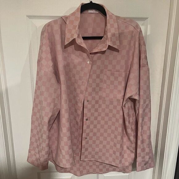 Pink Lily Button Up - Picture 1 of 3